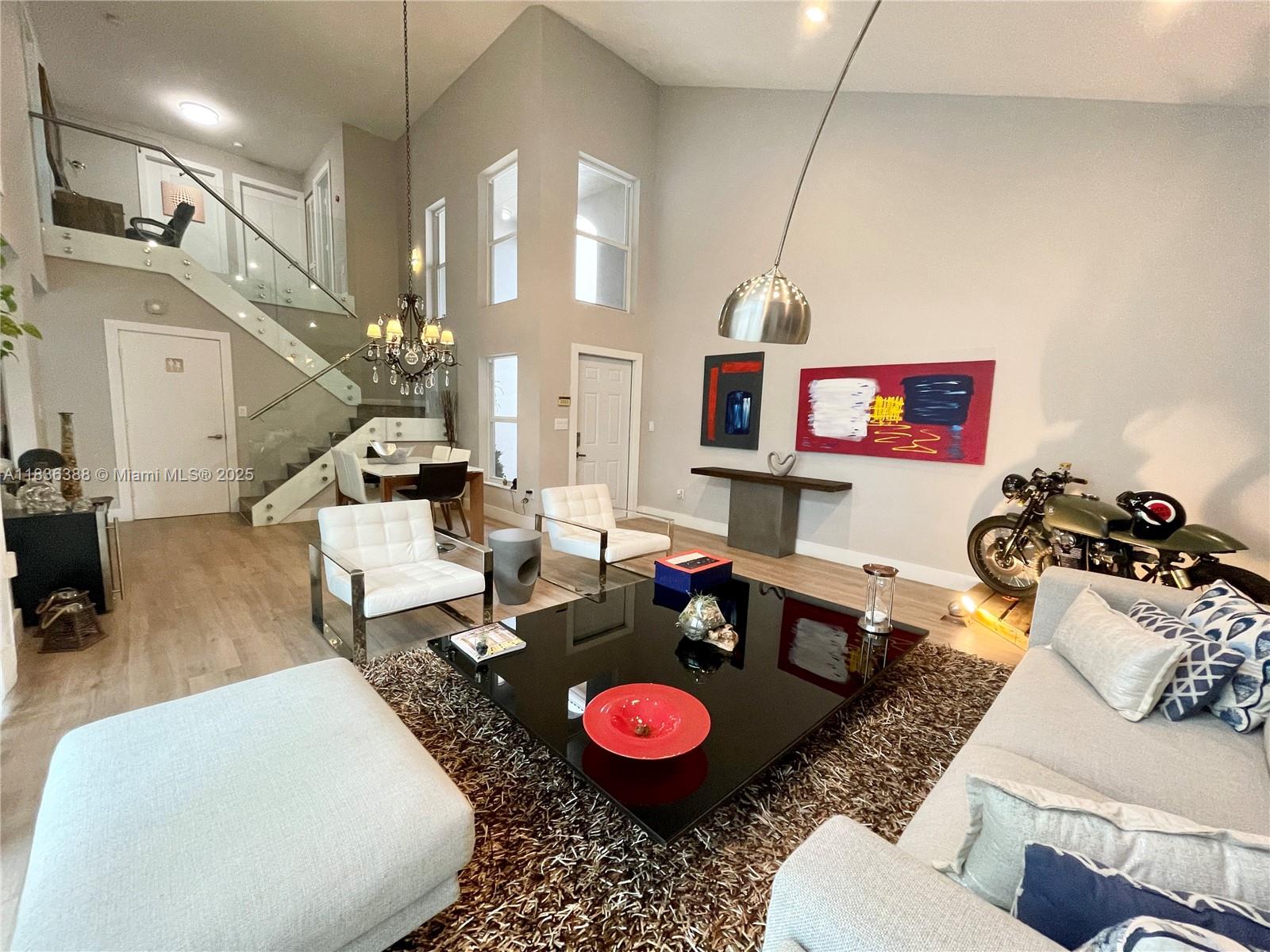 1125 Papaya St Hollywood FL