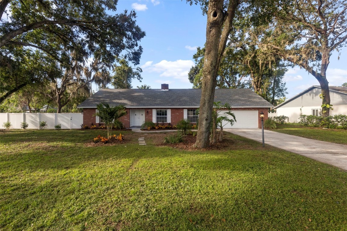 1802 PARKWOOD DRIVE Valrico FL
