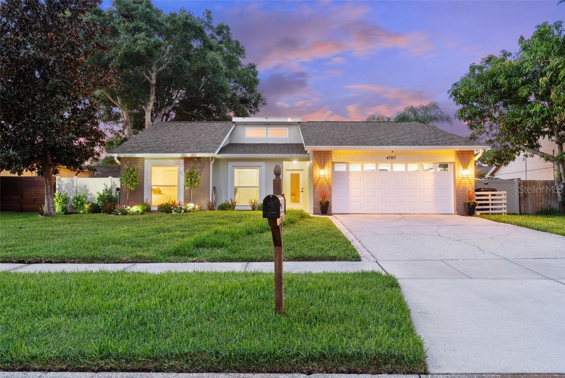 4707 CRESSON COURT Tampa FL