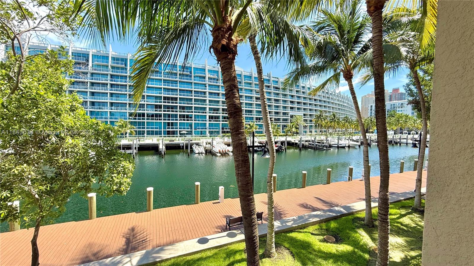 3001 NE 185th St 201 #201 Aventura FL