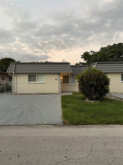 7407 NW 76th Ct 7409 #7409 Tamarac FL