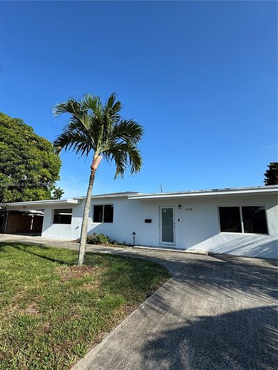 6828 SW 5th St Pembroke Pines FL