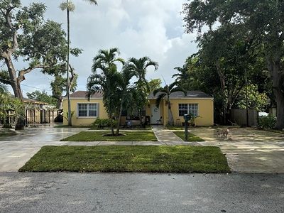 1767 NW 93rd St Miami FL