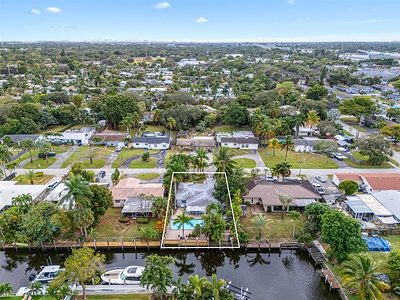 1745 SW 4th St Fort Lauderdale FL