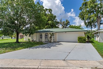 7706 CHERRYTREE LANE New Port Richey FL