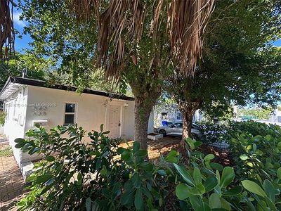563 NE 65th St 1 #1 Miami FL