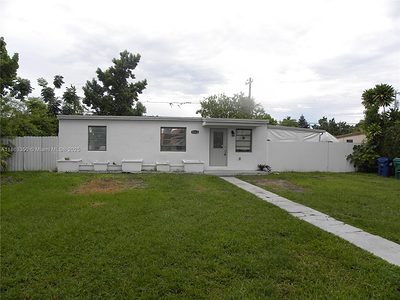 9860 SW 48th St Miami FL