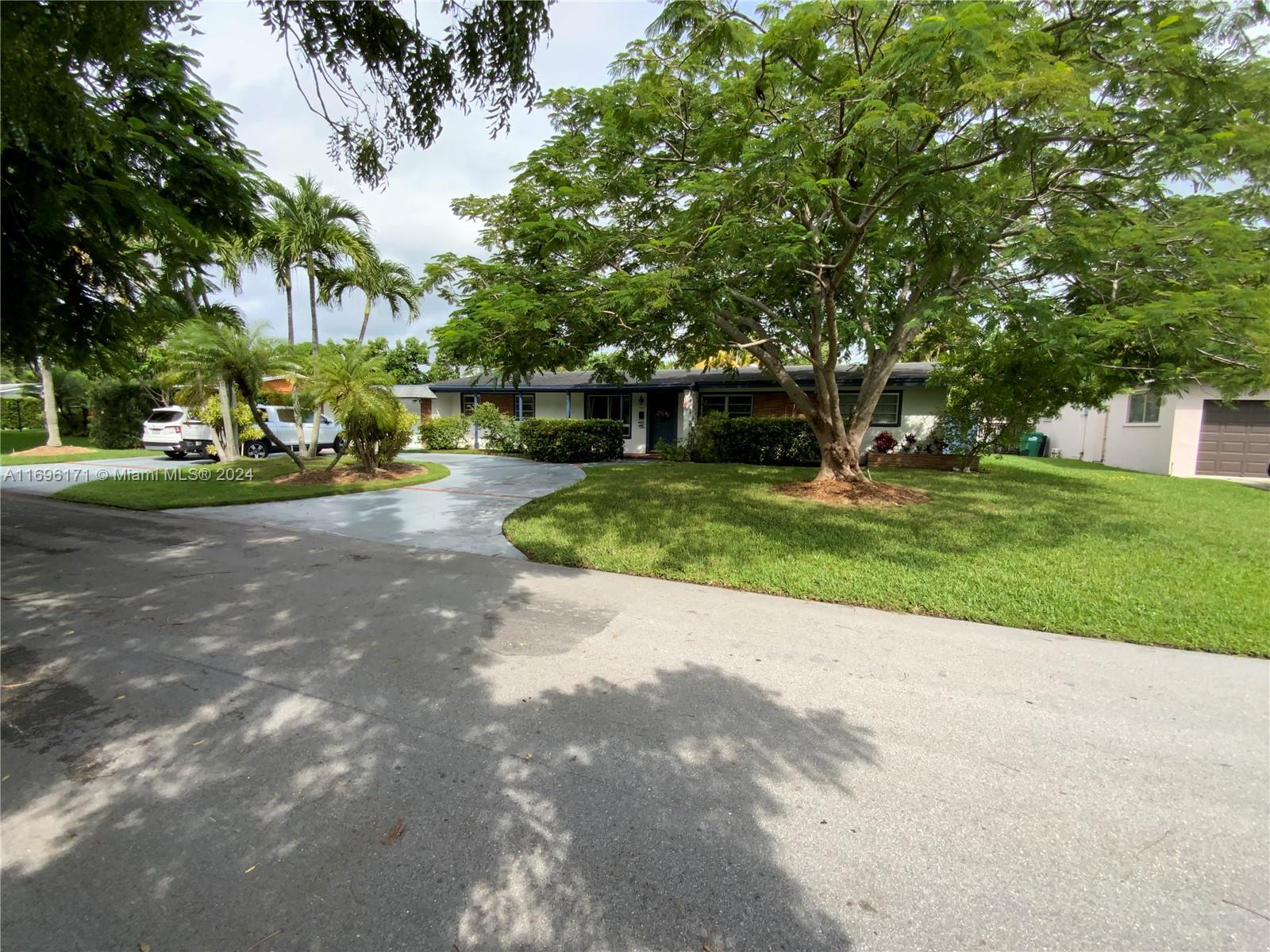 9221 SW 165th St Palmetto Bay FL