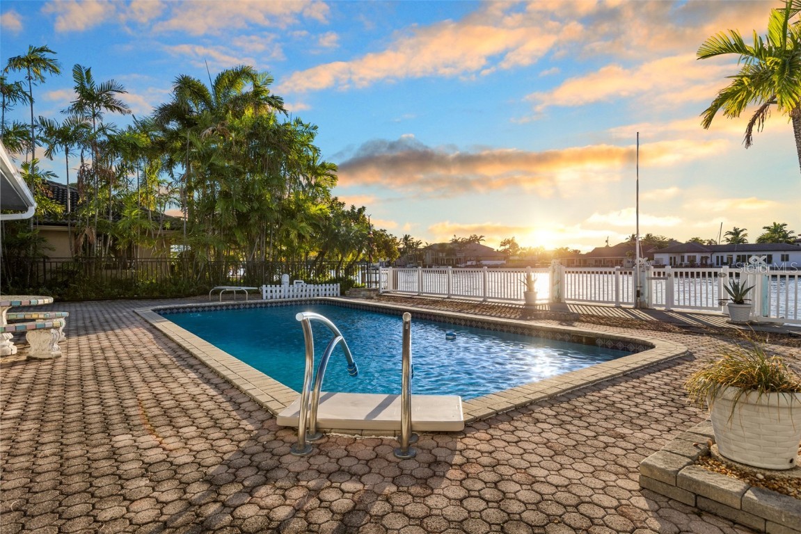 4621 W TRADEWINDS AVENUE Lauderdale By The Sea FL