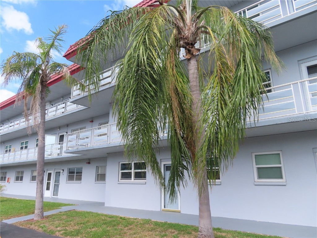 5660 80TH STREET N A205 #A205 St Petersburg FL