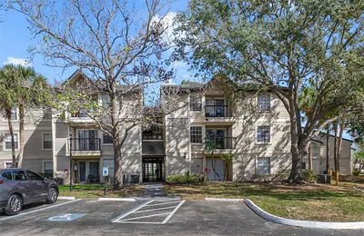 1948 LAKE ATRIUMS CIRCLE 129 #129 Orlando FL