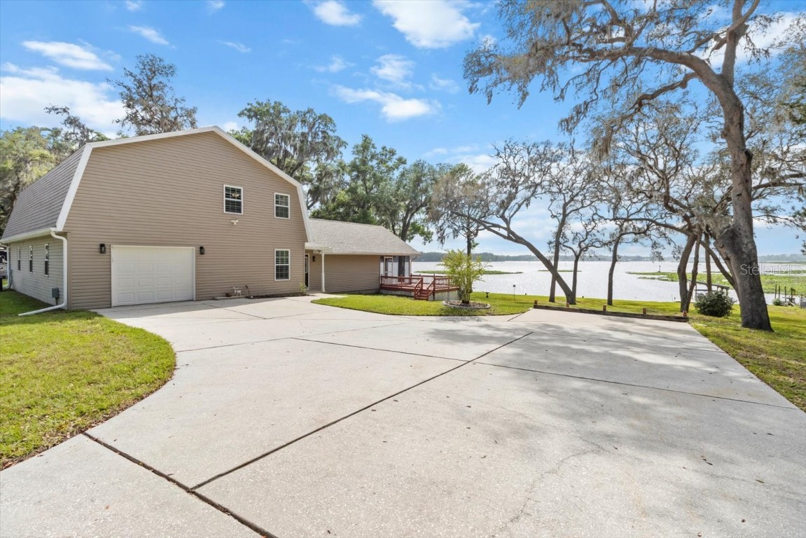 6443 W RIVERBEND ROAD Dunnellon FL