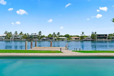 275 N Shore Dr Miami Beach FL