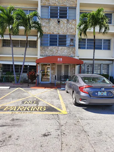 215 SE 3rd Ave 302D #302D Hallandale Beach FL