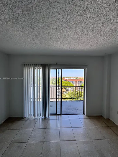 4174 INVERRARY DR 707 #707 Lauderhill FL