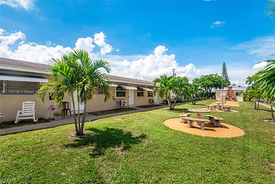 2901 Polk St 10 #10 Hollywood FL