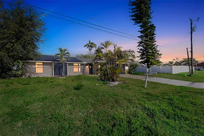 910 SE 23RD PLACE Cape Coral FL