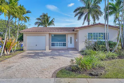 2005 N 36th Ave Hollywood FL