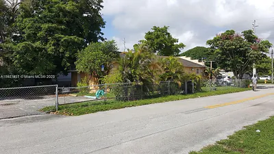 520 NW 2nd Ave Hallandale Beach FL