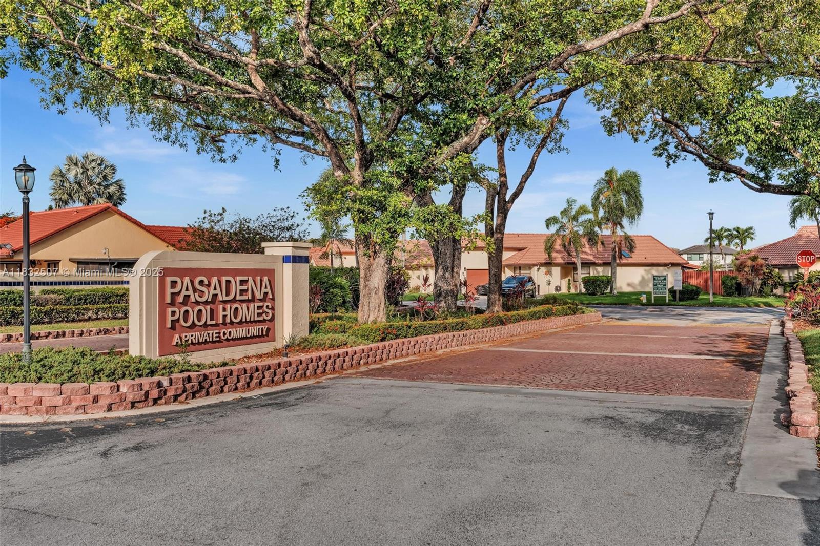 631 SW 113th Ave Pembroke Pines FL