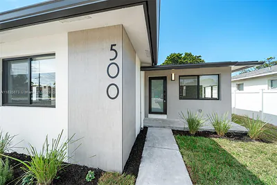 500 NW 7th Ct Hallandale Beach FL