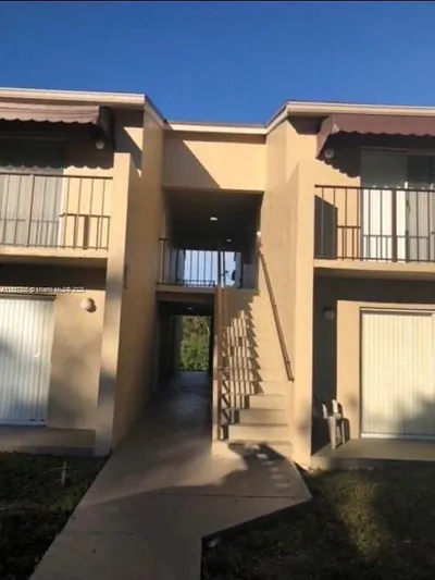 1129 Lake Victoria Dr J #J West Palm Beach FL