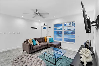 1165 SW 4th Ter 1/2 #1/2 Pompano Beach FL