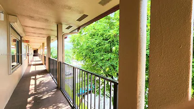901 SW 138th Ave 411C #411C Pembroke Pines FL
