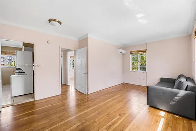 8320 Crespi Blvd 12 #12 Miami Beach FL