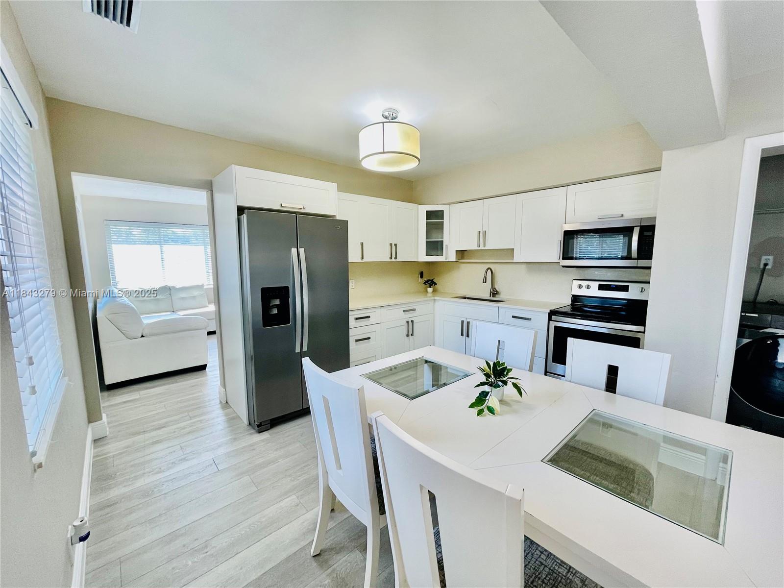 1002 S 27th Ave 0 Hollywood FL