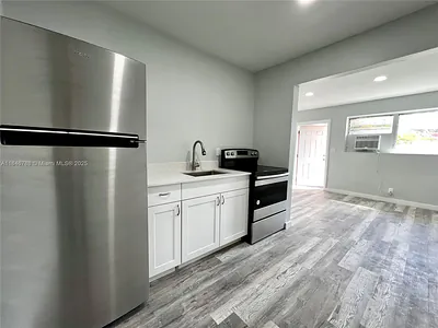 808 NW 7th Ter 2 #2 Hallandale Beach FL
