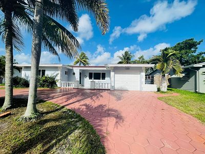 1400 N 74th Ter Hollywood FL