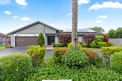 7831 NW 11th Ct Plantation FL