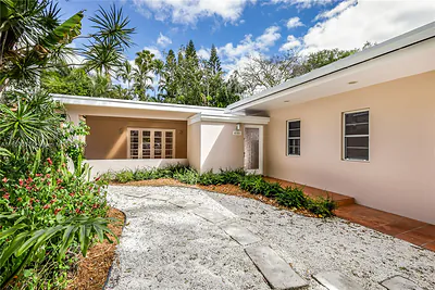 4161 Ventura Ave Miami FL