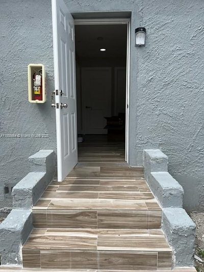 922 NW 2nd St 2 #2 Miami FL