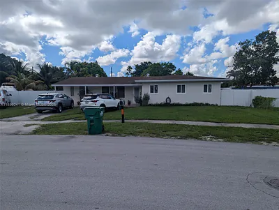 4720 NW 179th St Miami Gardens FL