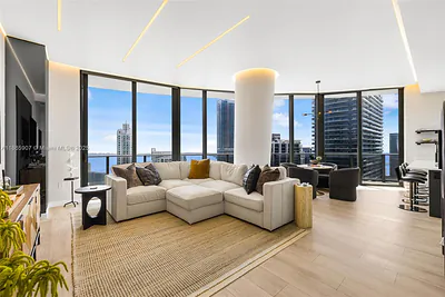 45 SW 9th St 4603 #4603 Miami FL