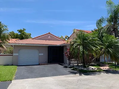 1334 Seagrape Cir Weston FL