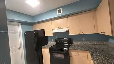 2427 Centergate Dr 205 #205 Miramar FL