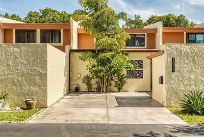 10617 SW 79th Ter Miami FL