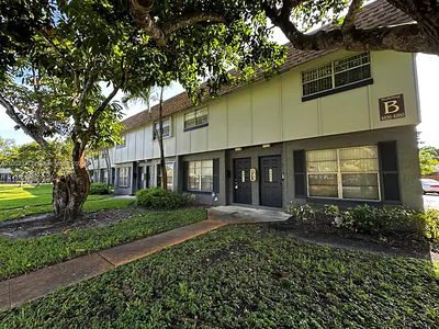4876 NW 9th Dr 4876 #4876 Plantation FL