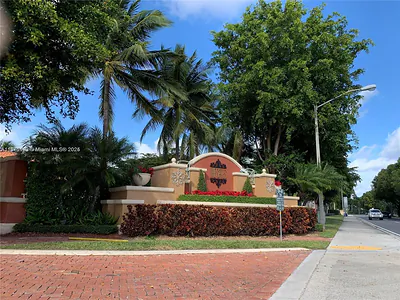 11479 NW 60th Ter 372 #372 Doral FL