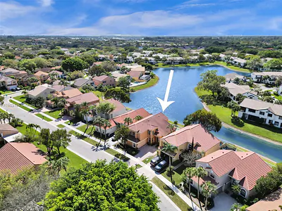 6330 NW 77th Ct Parkland FL