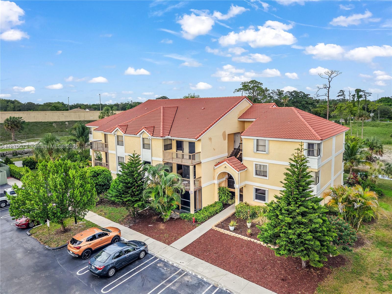 5801 Riverside Dr 102B3 #102B3 Coral Springs FL