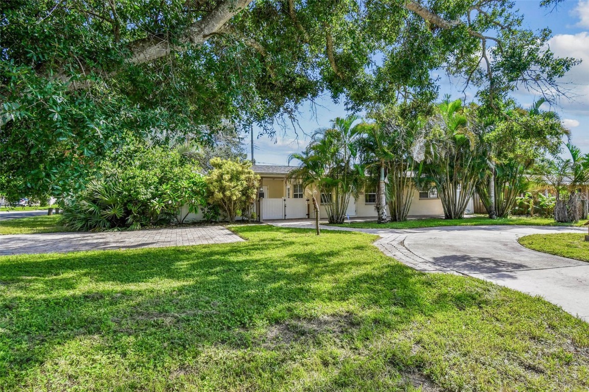 5500 30TH AVENUE N St Petersburg FL
