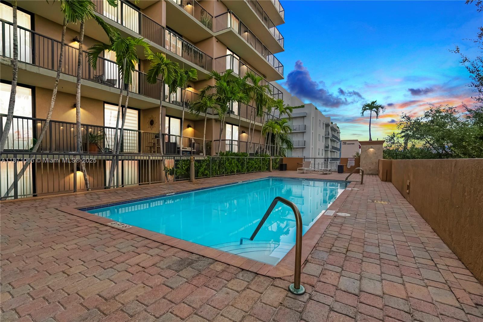 1690 SW 27th Ave 604 #604 Miami FL