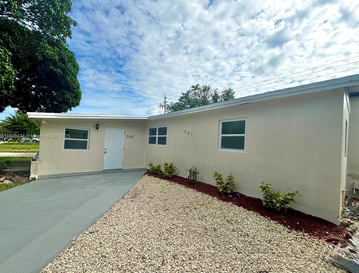641 N 70th Ave Hollywood FL