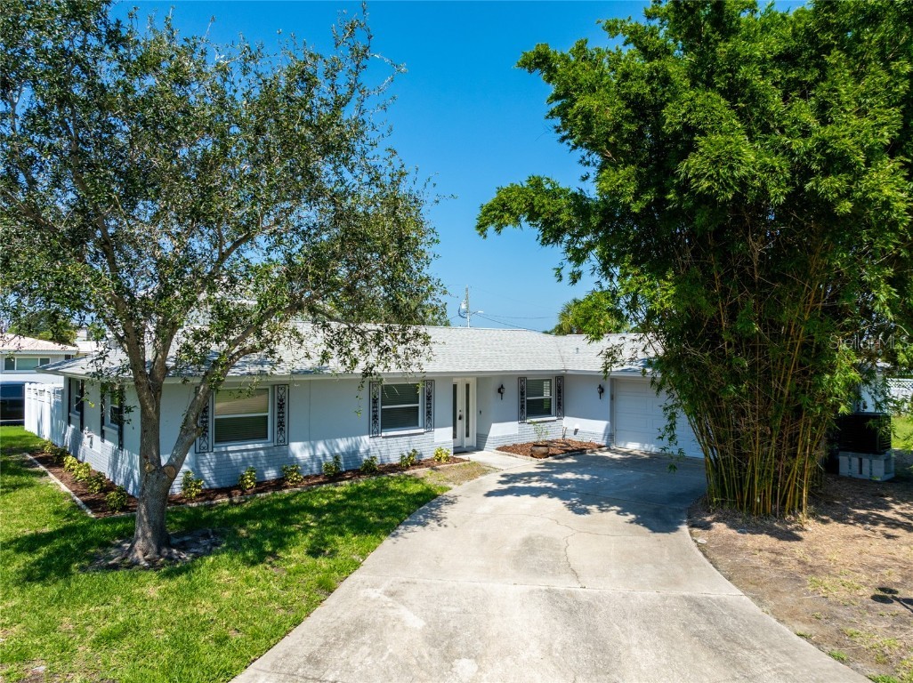 2276 CAROLYN DRIVE Dunedin FL