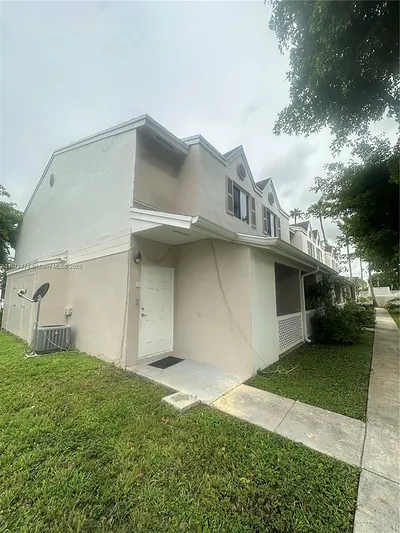 17455 NW 67th Ct G-17 #G-17 Hialeah FL