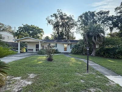 101 S MONTGOMERY AVENUE Deland FL